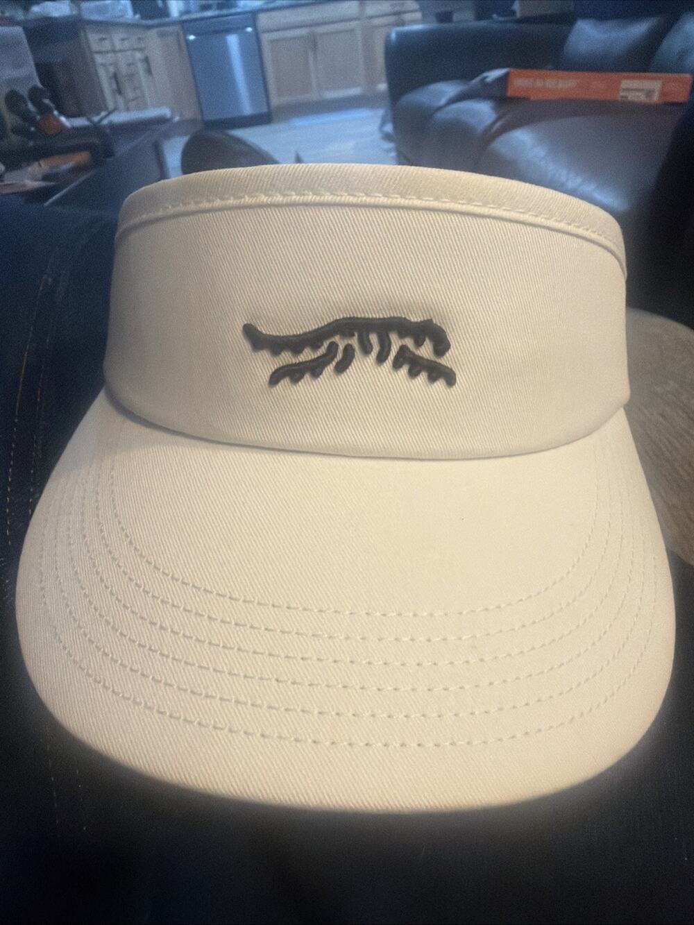 Tiger Woods SUN DAY RED "Players" Signature VISOR fits ALL New Tags